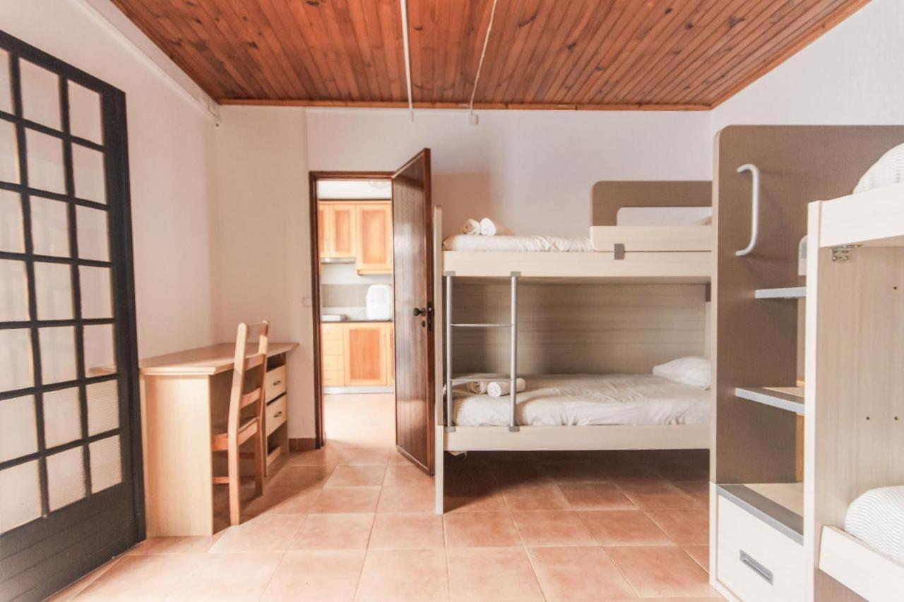 Estudios Lagido - Peniche Surf Camp Working Space & Surf เฟอร์เรล ภายนอก รูปภาพ